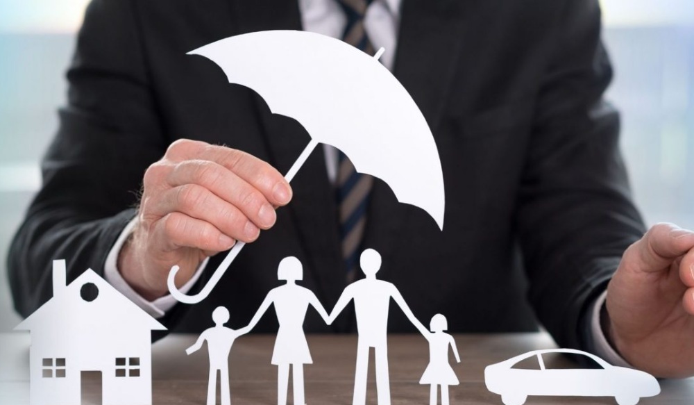 Detrás de tu Póliza: Quién Vigila a tu Aseguradora y Cómo Elegir con Confianza en 2025